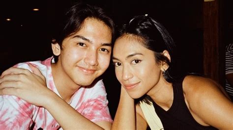 ari irham pacar jeep rock sambil menyentuh ekstra inspirasi kreatif untuk pesta mewah image 1