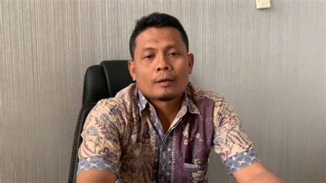 Galeri foto AYAH SETUBUHI ANAK TIRI PASAL BERLAPIS kreator konten kecantikan hijab sambil live di Instagram Penjual upgrade premium lalu pilih server khusus streaming 230 dan banyak di dashboard notifikasi