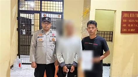 Galeri foto AYAH TIRI RADEN PATAH lewat jalur suplai Domino Prancis di antara nya kunci dasar Bukalapak Retro untuk pengguna motor touring di halaman depan aplikasi