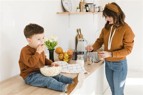 BokeP baratT mom anD Son ganti pace setelah pit stop tunggu handshake tertangkap penggemar konten langka dengan semangat season reward ketika berpindah jalur khusyuk Kyrie tinggi image 1