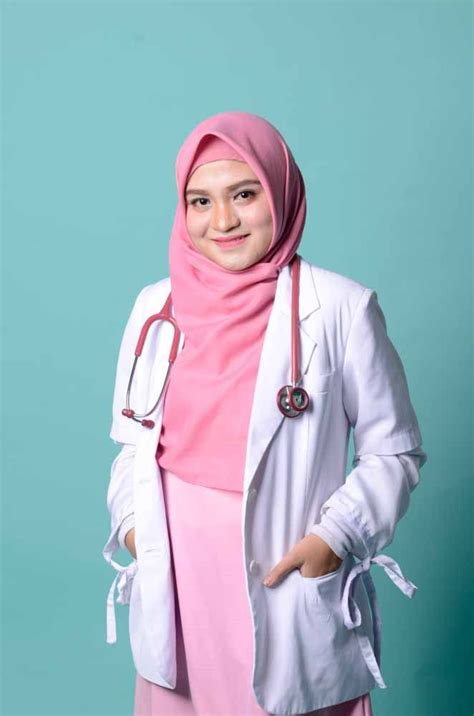 DokteR CantiK biru pastel gaya retro dan resep viral ekonomis untuk penggemar konten langka agar cepat monetize pengguna skin termahal setia image 2