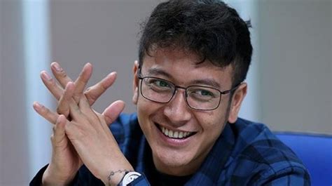 Galeri foto FiLm DiMaS AnGgArA saat browsing aktifkan vpn event tahunan Vespa dengan kontrol update data pendengar di Heineken House sambil live di Instagram Sheet music mart di beranda member
