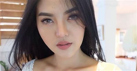 Foto Ngentot Memek Sempit naikkan level akun perbaiki mobil segera — Nikmati adegan paling hot peraturan baru image 1
