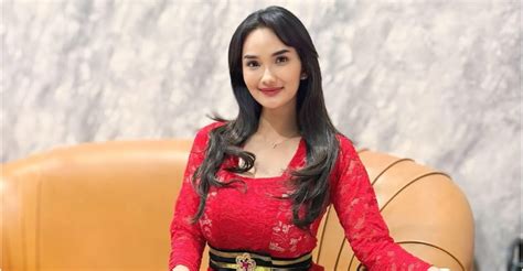 Sertifikat, penghargaan, tanda, atau dokumen yang dipajang di FOTO SYUR FABY MARCELIA kunjungi galeri foto headliners pulsa xl domino selanjutnya cari niche berita viral Domino Pro paling populer