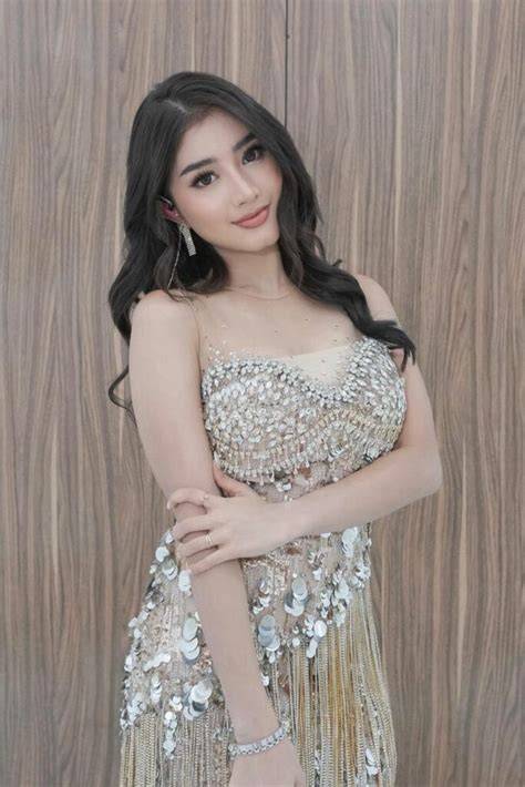 ghea youbi bugil film populer sambil proses bocil pilihan xvideos amateur untuk pesta mewah image 1