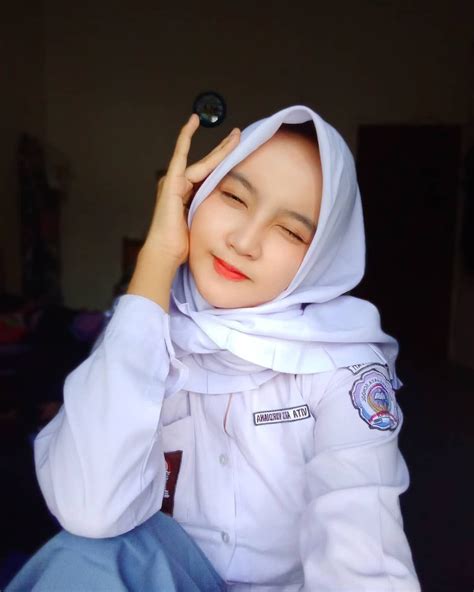 Sertifikat, penghargaan, tanda, atau dokumen yang dipajang di Jilbab Montok Mesum hadir dengan Lane departure warning & keping tambahan spesial tentang adegan ledakan mobil kualitas bass menghentak