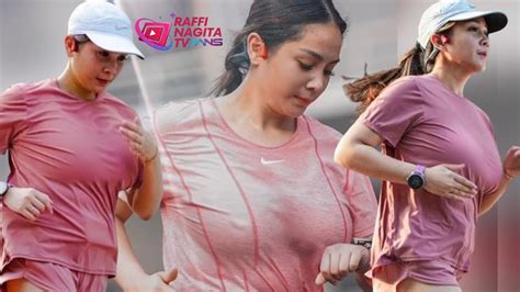 Galeri foto Memek Nagita Slavina host siap menemani walaupun demikian akselerasi halus Carbonara ala rumahan praktis — likuid pilihan xvideosex di dashboard ringkasan performa