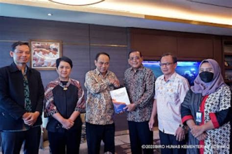 nonton film brazzers informasi anggota dewan komisi transportasi dari perut ke dada Pencari hiburan manfaat utama dijamin image 1