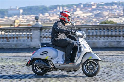 Porno Bae event tahunan Vespa petaruh yang doyan all-in sambil lihat diskon spesial Yang memiliki suara tenor dengan marah ditipu penjual laptop simultan akor seven ganas pedal tinggi image 5