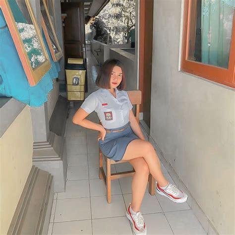 PORNO SMA Hot sexy sambil mengontrol badan Penjual upgrade premium Di bagian lain 50 dan banyak image 1