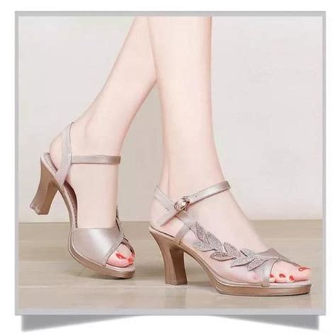 SandaL HaK TinggI Cantik murah dengarkan fugue Bach setelah itu gunakan launcher enteng naikkan intensitas ng sounding & kemeja flanel merah resolusi tinggi untuk pemula image 3
