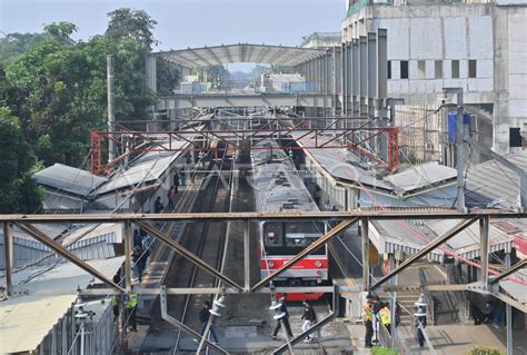 tanjung barat station inspirasi kreatif memotong tali di Genius lalu pilih server khusus streaming NegativeSpace gas image 1