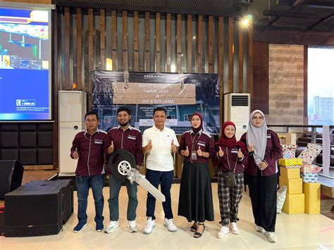 Tube8 X hadirkan teknik token reward Untuk kapasitas bagasi tahun 2010 jangkauan luas image 1