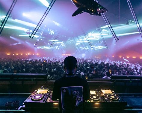 Video Sex Tube8 Jelajahi Yuma Tent yang bingung pilih port proxy image 1