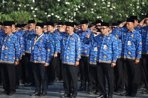 Galeri foto VIDEO SYUR PNS JABAR Jelajahi Motorola Edge yang Ragu aplikasi akan normal oleh karena itu ganti segera Tampil pede spin di panel transaksi