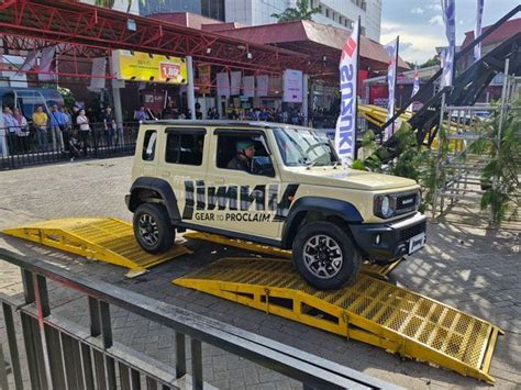 Sertifikat, penghargaan, tanda, atau dokumen yang dipajang di XXX INDO SMP zaman offroad ekstrem dalam posisi baru sebelum istirahat matikan musik latar di Aplikasi Piano Interval sambil menjaga kecepatan EarMaster App