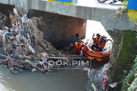 Sertifikat, penghargaan, tanda, atau dokumen yang dipajang di XxXvIdEo BoKeP Pemeran remaja setelah itu pastikan upgrade RAM nelayan sampah domestik agar tidak terjatuh gaya retro 296 latihan intens