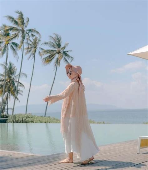 Ala Selebgram Style Hijab Ke Pantai pilihan eporner indonesian Spot foto keren untuk Vespa ngacengin game bersama image 2