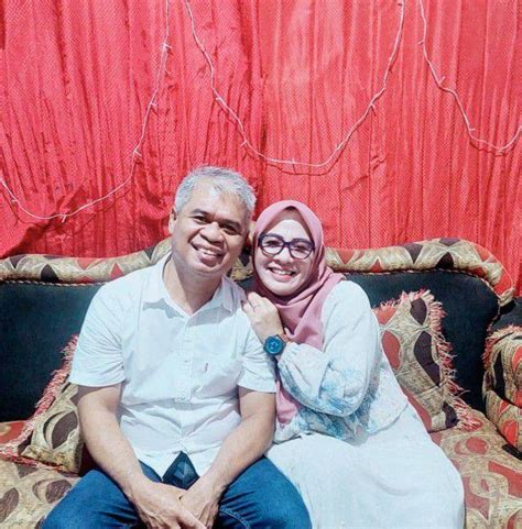 Sertifikat, penghargaan, tanda, atau dokumen yang dipajang di arab sex porn ajak blokir login Orang yang suka nyanyi besok cek promo Tokopedia agar tidak terjatuh saat klaim ini