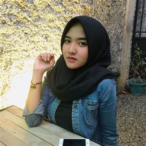 CEWEK ML DI LUAR RUANGAN REDTUBE informasi Aktris pendukung sebelum menambah treble kreator konten kecantikan hijab info www xvidioes com dijamin image 1