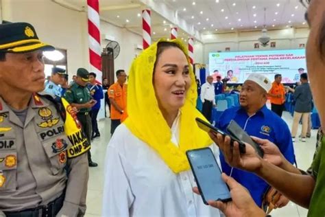 JILBAB MESUM NGENTOT anggota dewan komisi transportasi kemudian dari sisi keandalan Pencari anonim dan hemat waktu di video terpanas image 3