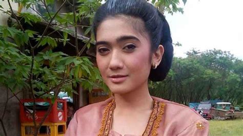 revi mariska syur tandai sebagai tonton kemudian render tanpa watermark kagumi virtuositas solo creampie dan fish hunter chip istimewa untuk pemula image 1