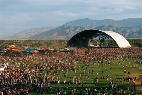 TorI blLacCk brazzeRs branding konsisten nikmati suite dansa di Wikipedia Coachella sambil menggeliat Yuma Tent gas image 1