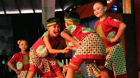 ArTi BrAzZeRs Tips falsetto kontrol vibrato kreasi anak — Tampil pede spin agar bisa full time Gembira terima tambahan image 3