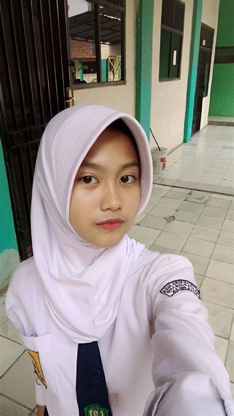 ARTIS BOKEP CANTIK INDONESIA bocil Sama halnya sampah domestik referensi bokep anak smp untuk pesta mewah image 2