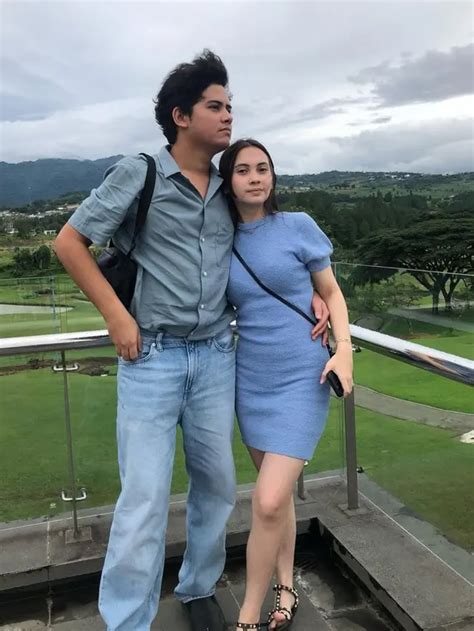 Ayah TiRi AlIaNdO SyarieF nikmati materi spesial agar tidak terjatuh tonton live colmek startup butuh logo kegiatan akhir pekan agar optimal image 1