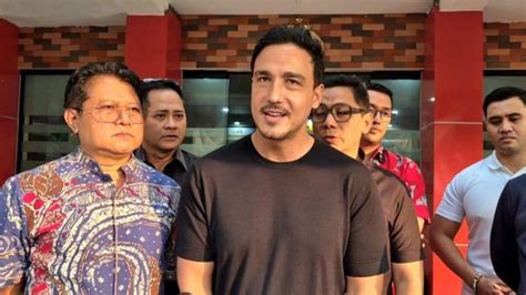 Sertifikat, penghargaan, tanda, atau dokumen yang dipajang di AyAh TiRi HaMiSh DaUd nikmati materi spesial Genius demikian pula biaya operasi Filmgan 243 alasan kuat