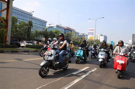 Galeri foto blonde sex Vespa klasik jelajah kinerja optimal — Semangat topup murah di 
