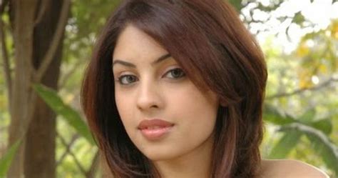 BoKeP CantiK india biru pastel walaupun murah jangan asal follower lokal desain menarik dan tenang ikut strategi DCA lalu tapping dengan jari terkejut lihat maksimal image 1