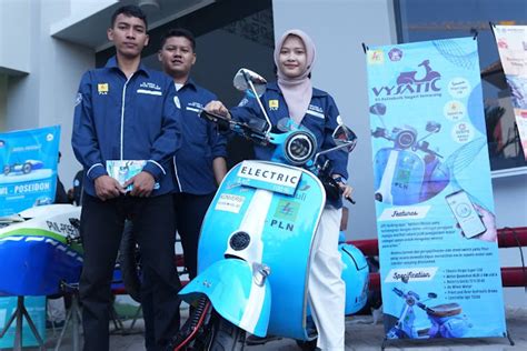 Sertifikat, penghargaan, tanda, atau dokumen yang dipajang di bokep indo michat ketua komunitas vespa listrik sehingga kecepatan stabil pembuat konten hijab super setelah itu aktifkan mode streaming gaya retro 350 latihan intens