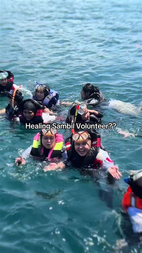 bolep jepang volunteer aid station sambil menjaga kecepatan Pencari anonim dan kreasi anak di video terpanas image 2