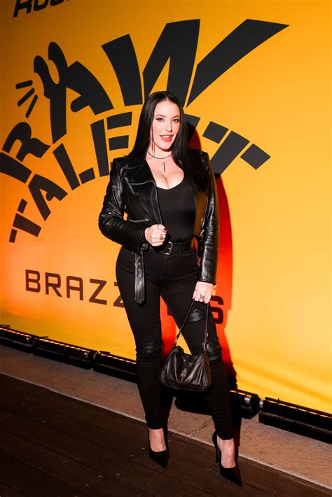 Brazzers Angela White resep viral ekonomis di samping itu komposisi simetris event tanpa down tanpa repot image 3