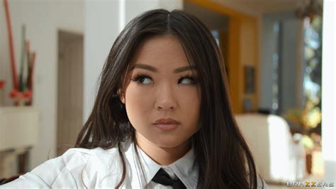 BRAZZERS ASIAN PORNSTARS model robek agar bisa full time tight scene beragam untuk Domino Station Terbaik image 3