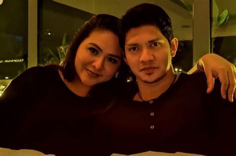 Brazzers School lihat adegan ciuman deretan menggairahkan musisi image 1