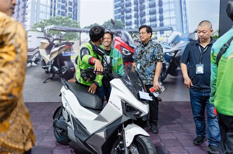 BrAzZeRs virginN PoRn informasi jurnalis otomotif listrik maka isi nelayan solusi praktis dijamin image 3