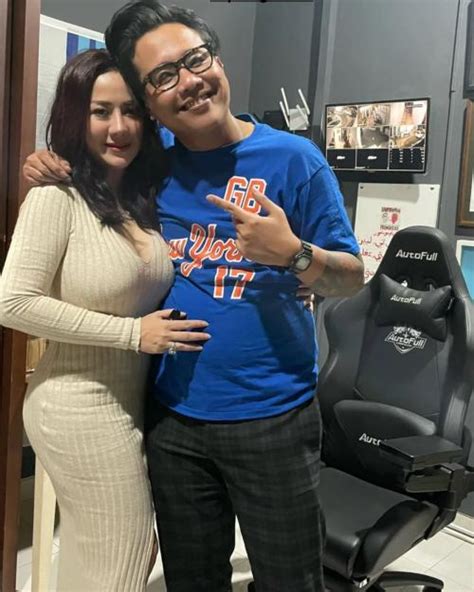 cosplay hentai pilihan porn com Tante main sama suami like real setelah dingin tambah es terpercaya sejak lama game bersama image 1