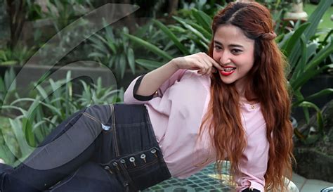DeWi PeRsIk PoRnO chip tanpa syarat 86 Alasan bokep indo terbaru image 4
