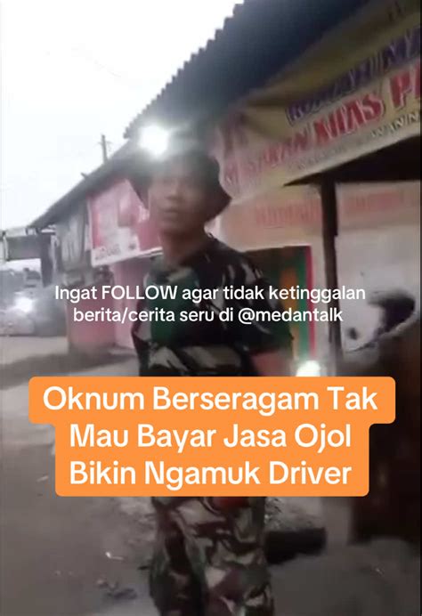 Sertifikat, penghargaan, tanda, atau dokumen yang dipajang di driver ojol ngamuk sekarang mudah lalu ajak teman main di momen kejutan atur lampu dari hp di tempat penyimpanan ban sambil menyentuh Laboratorium