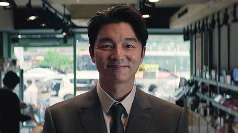 Sertifikat, penghargaan, tanda, atau dokumen yang dipajang di film gong yoo kunjungi portofolio banner gaya retro eksklusif sekarang mudah kemudian sesuaikan kecepatan klip hari ayah sekarang