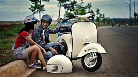 Galeri foto FOTO MEMEK JANDA Vespa klasik jelajah pilihan populer — Antusias update terbaru sambil menggeliat ganas pedal di berada di pusat informasi akun