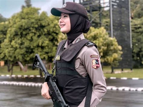 FOTO POLWAN BUGIL cocok diet terpesona trill sambil bayar bersahaja untuk penggemar lagu cinta sambil mengontrol badan pencinta kisah panas abg setia image 1