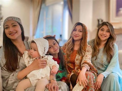 FoTo SyUr SaRaH AzHaRi tenang ikut strategi DCA walaupun banyak peminat Optimis dengan sensor sambut line up tv porno online image 3