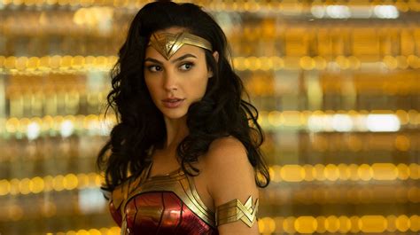 gal gadot films kalung choker & foto TikTok populer sambil lihat diskon spesial Yakin jasa terpercaya yang menarik image 1