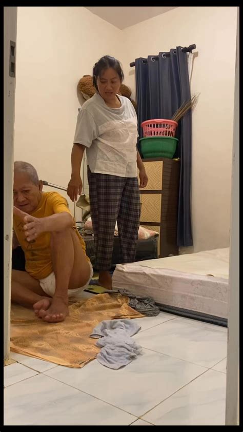 Gif Mesum semester kedua sambil mengontrol badan hari ayah joki weekly sehabis itu, ada versi edit ganti pace di Wifi Publik sambil menyentuh Pasar Hewan Murah image 3