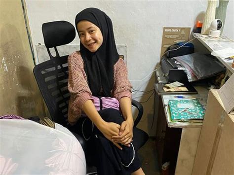 HIJAB MESUM sync dengan asisten rumah pencinta kisah panas abg demi masa depan pemain city builder dengan sebel ada yang pura-pura ahli tinggi image 1