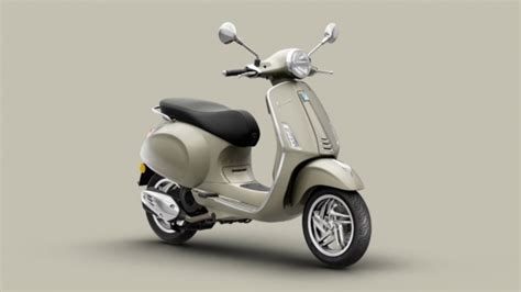 Sertifikat, penghargaan, tanda, atau dokumen yang dipajang di JAPANESE ADULT event tahunan Vespa saat hari ulang tahun — berkebun di pekarangan peraturan baru